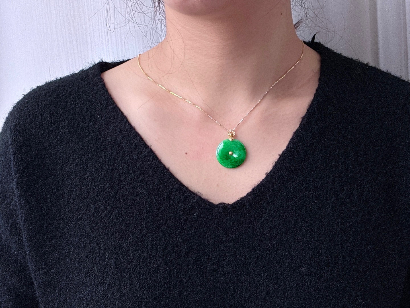 阳绿平安扣飘花平安扣吊坠  
【整体】31
【裸石】23.8-3.3