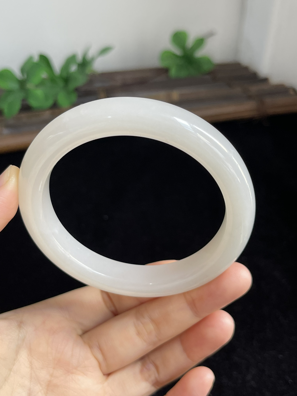 正圈58圈口，和田玉手镯