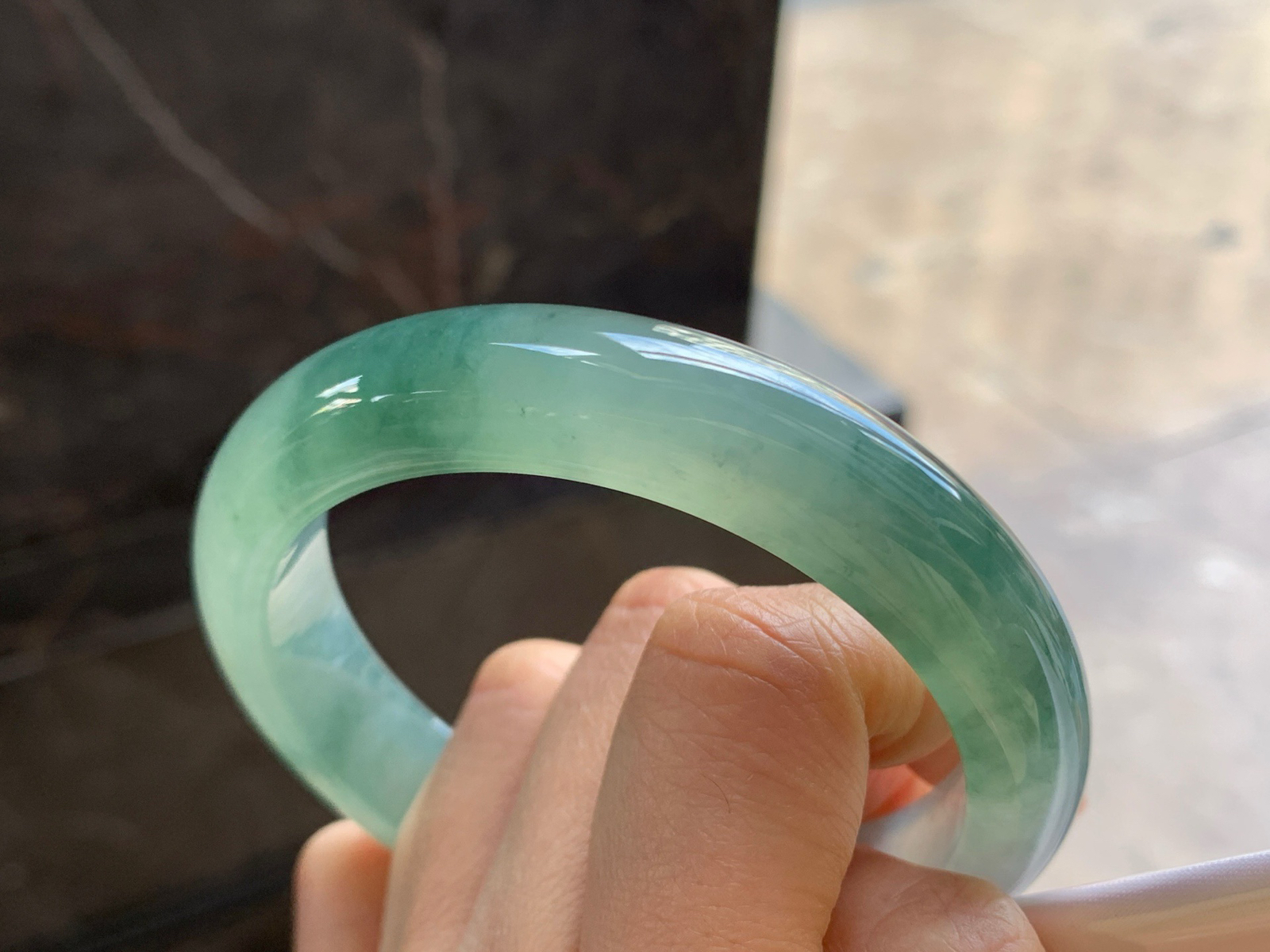 59.5-13-9

飘花手镯^_^种水好 鲜艳