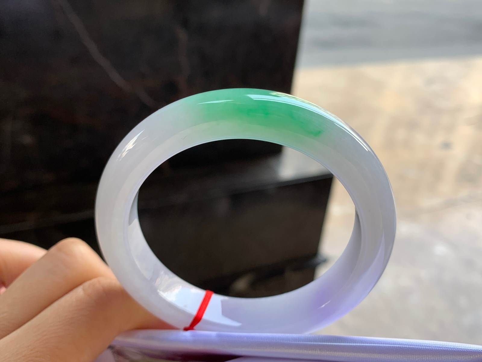 56-12.6-9

飘绿手镯^_^色阳 细腻