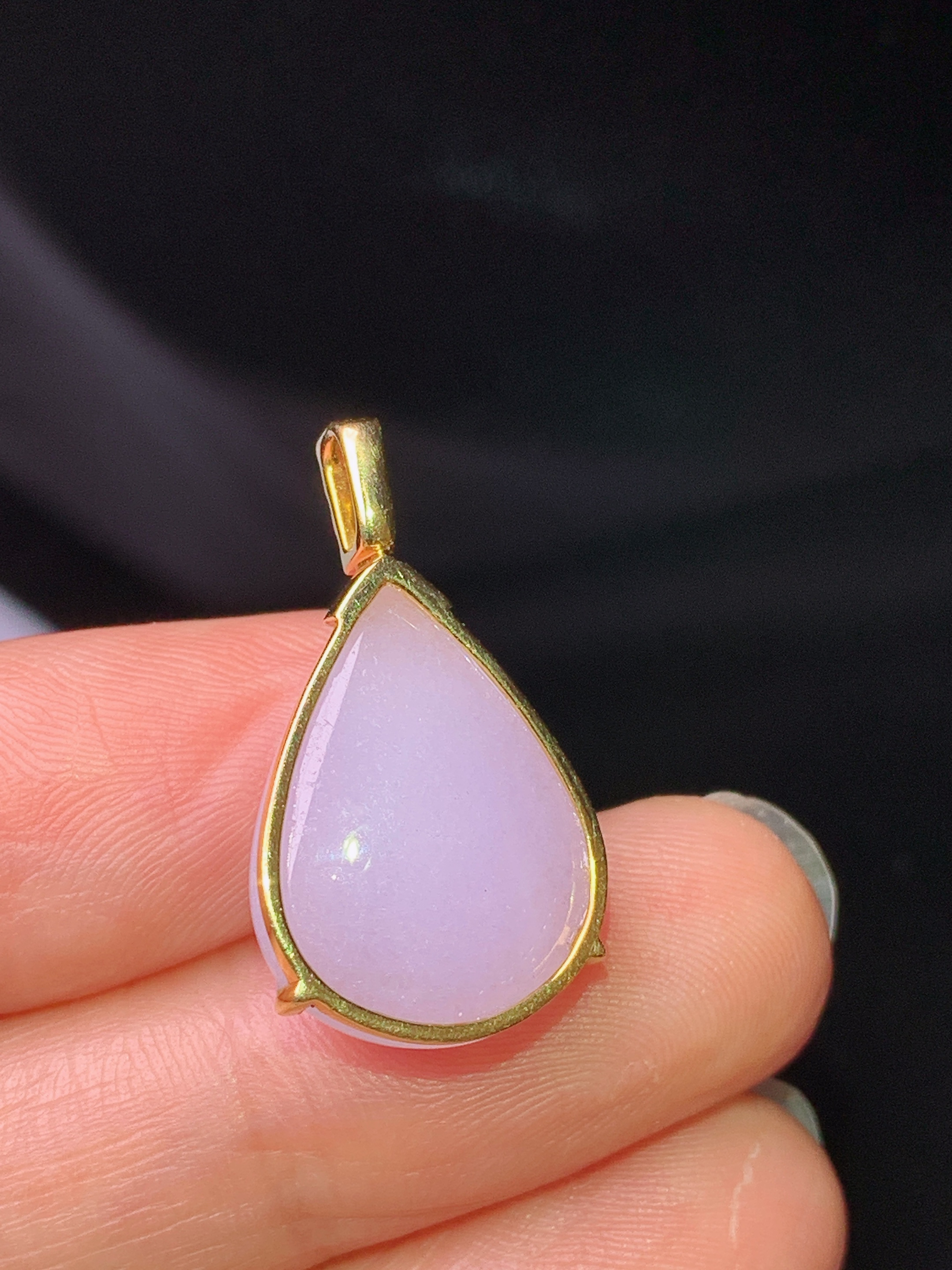 18k金钻镶嵌淡紫罗兰水滴吊坠 玉质细腻 色泽艳丽清新 水润亮眼 整体尺寸24.6*13.8*8b1