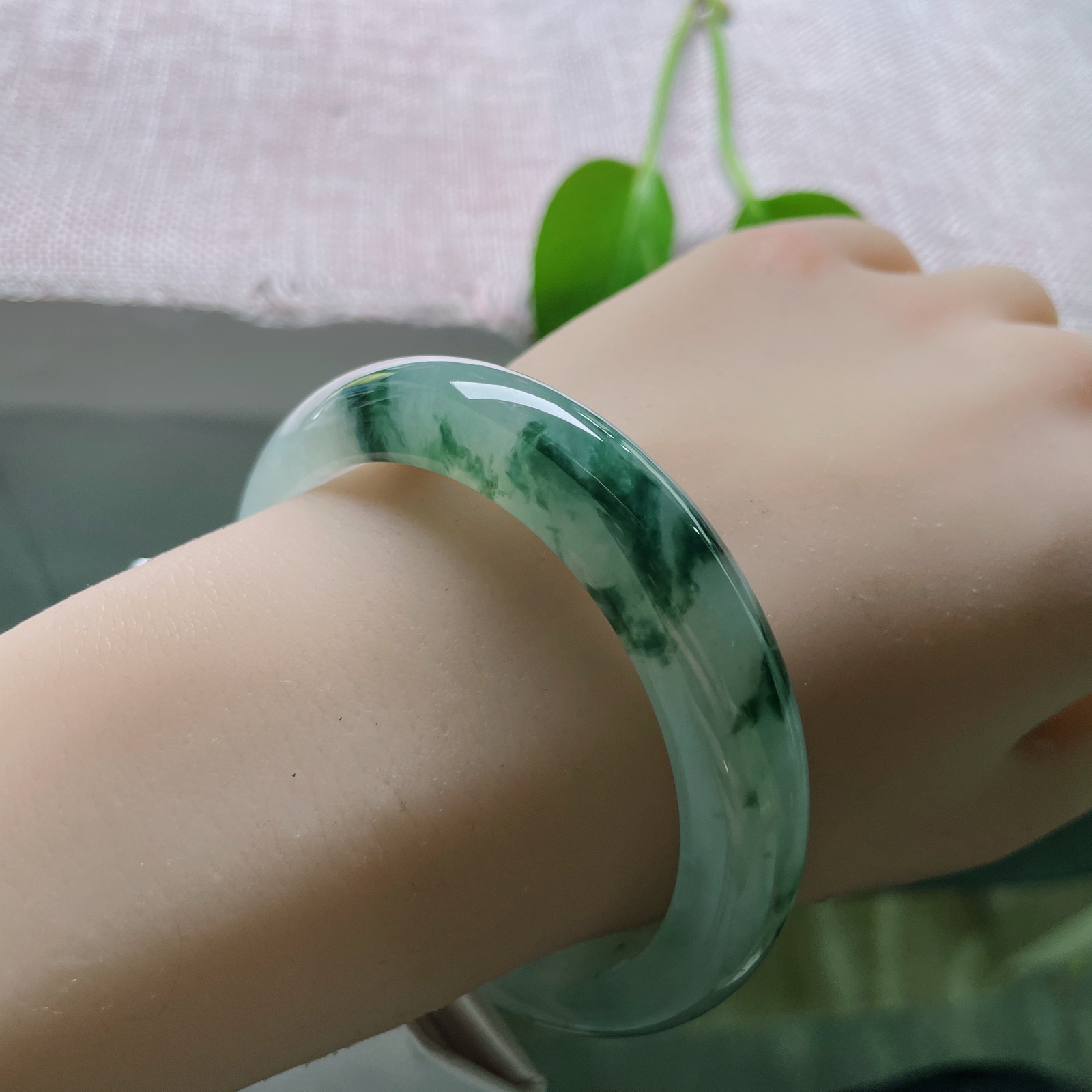 55.4/12.2/8.4冰飘花正圈，冰润细腻，胶润，婉间风华，典雅贵气，完美。