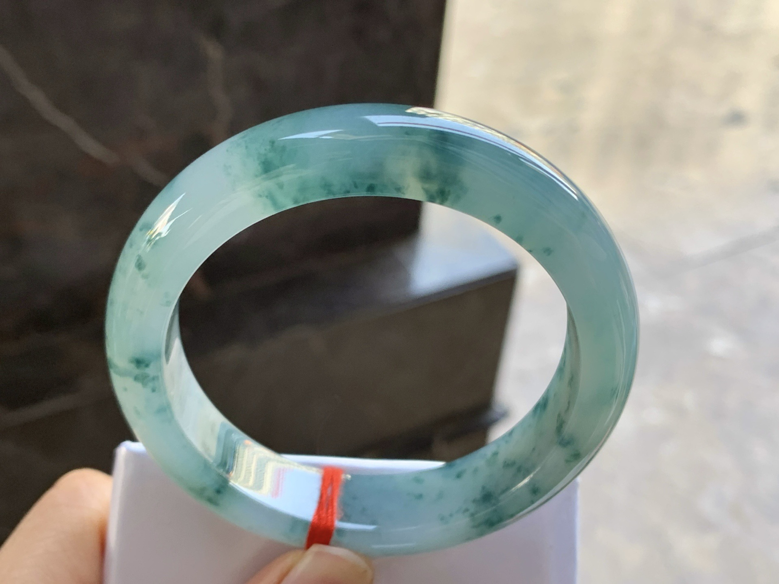 55.5-13.3-8.8

蓝花手镯^_^飘花灵韵