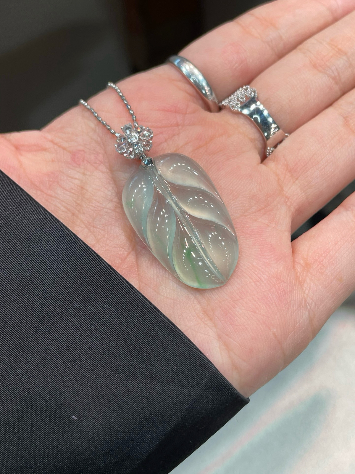 冰晴 起光 飘阳绿 叶子吊坠

18k金扣头