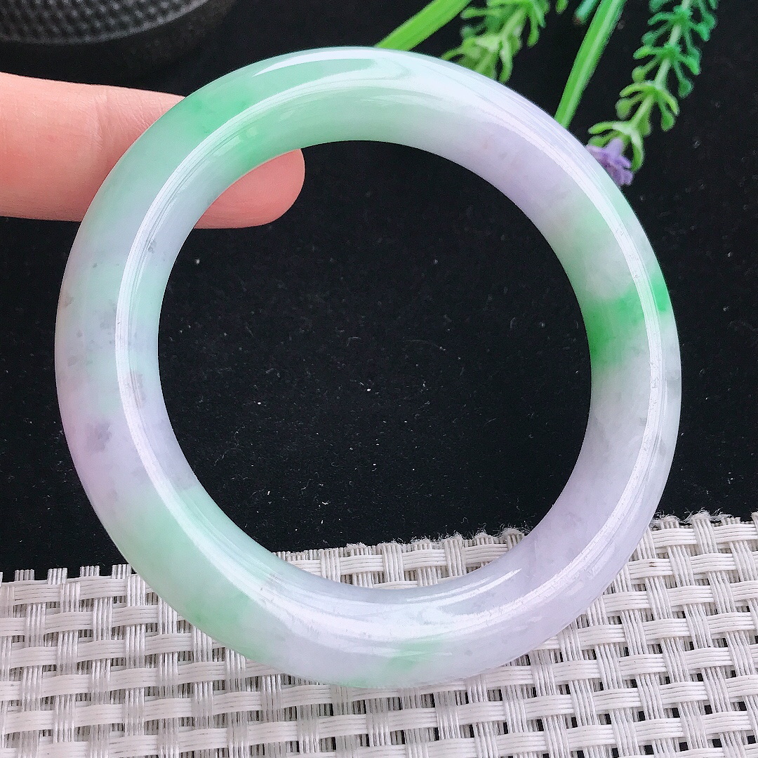 实拍A货翡翠56.5/11.6老坑精美冰润春带彩圆条手镯玉镯手环