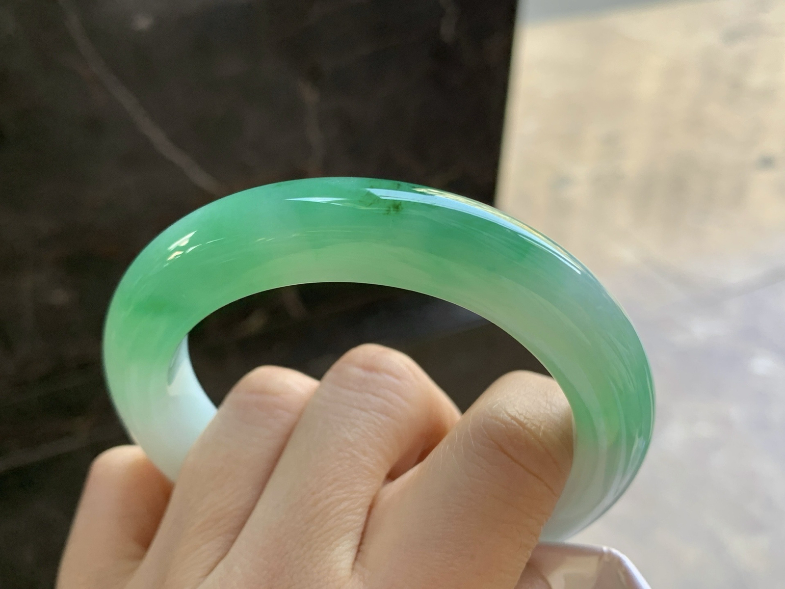 59-12.2-10.8

阳绿色手镯^_^色阳