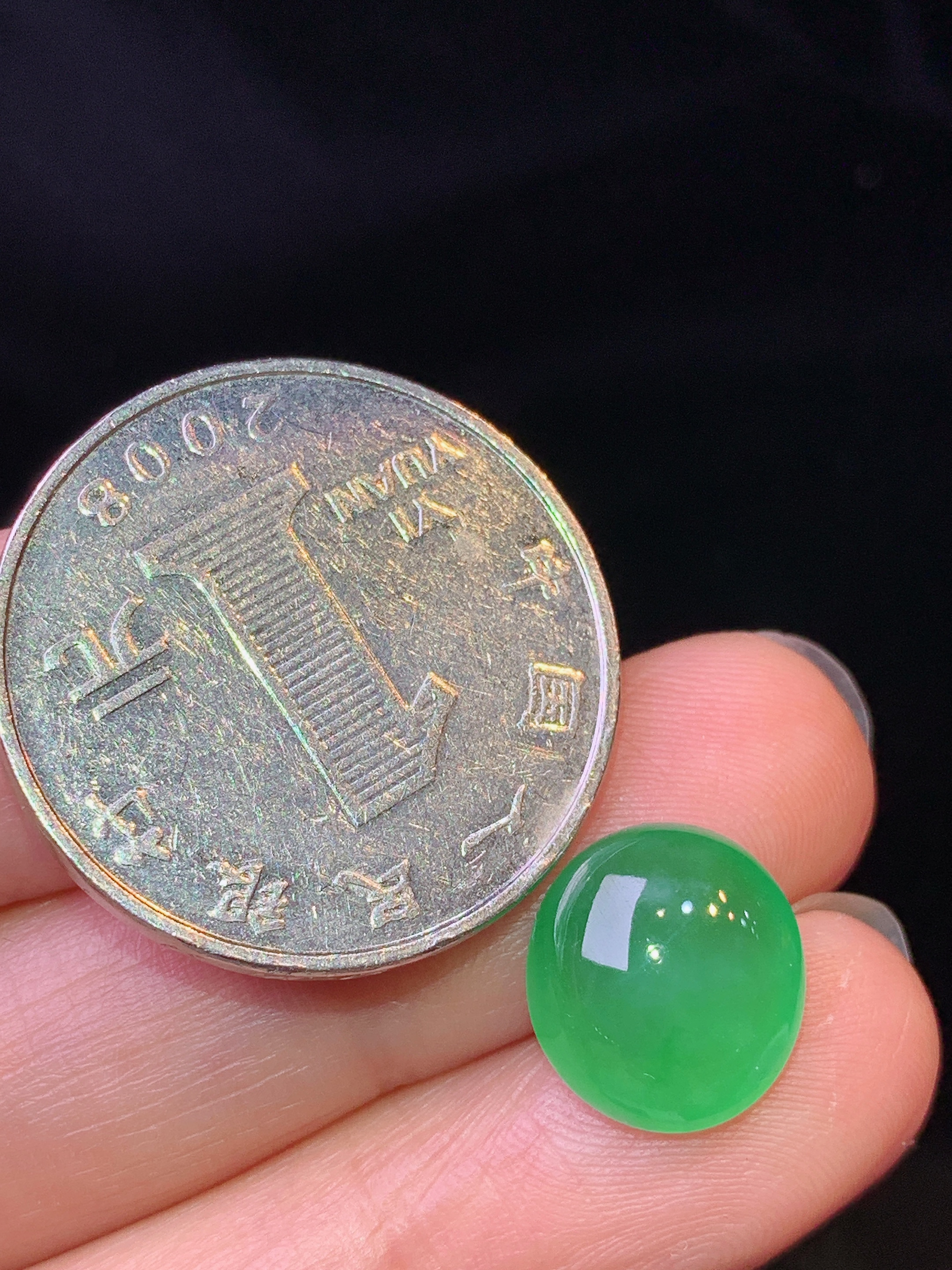 镶嵌款 满绿蛋面吊坠 玉质细腻 色泽艳丽清新 水润亮眼 整体尺寸11.8*10.8*5.8d3