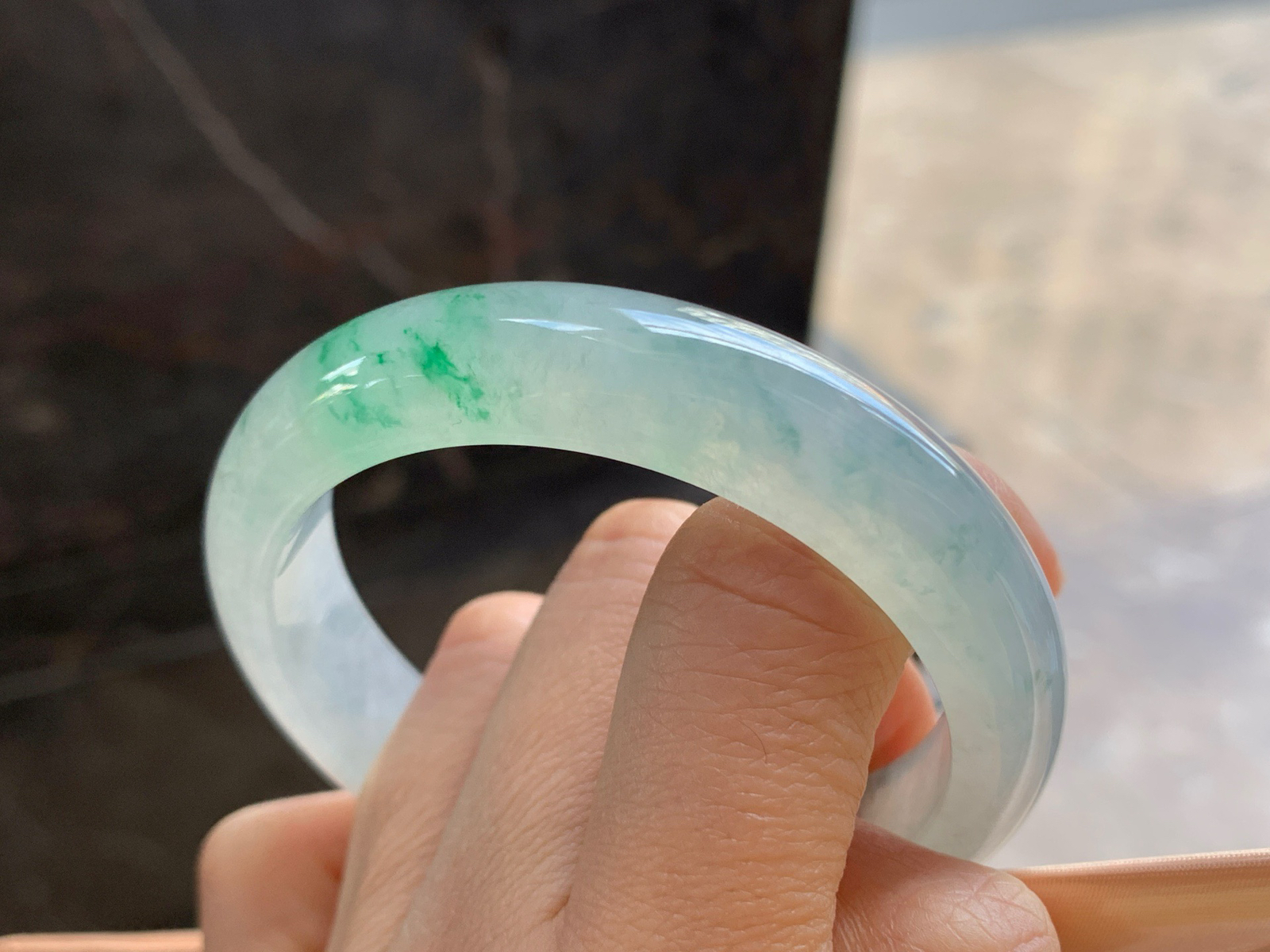 53.5-12.6-8.1

冰飘绿手镯^_^冰透水润