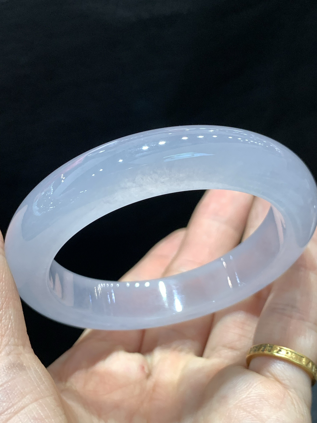 尺寸54.7/12.6/8.9，高冰手镯
冰透水润 种老肉细 起光