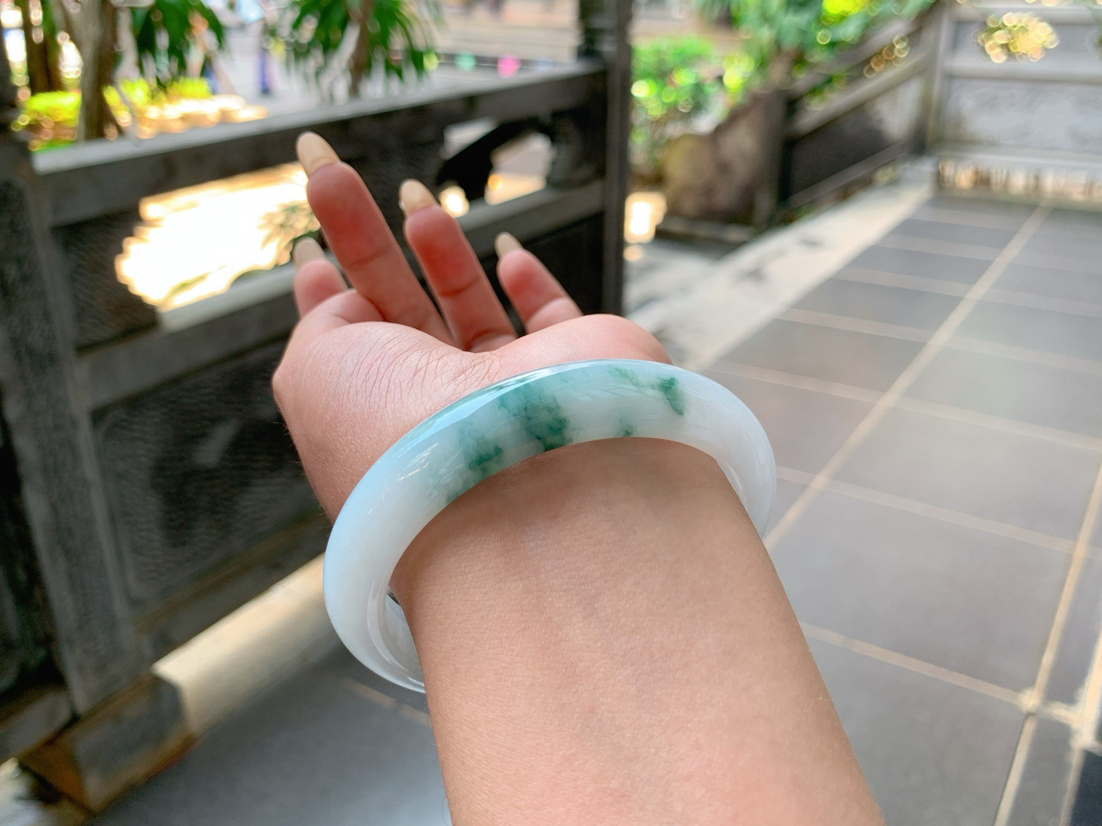 ｜60圈口
奶油底飘花大圈口，种好肉细，