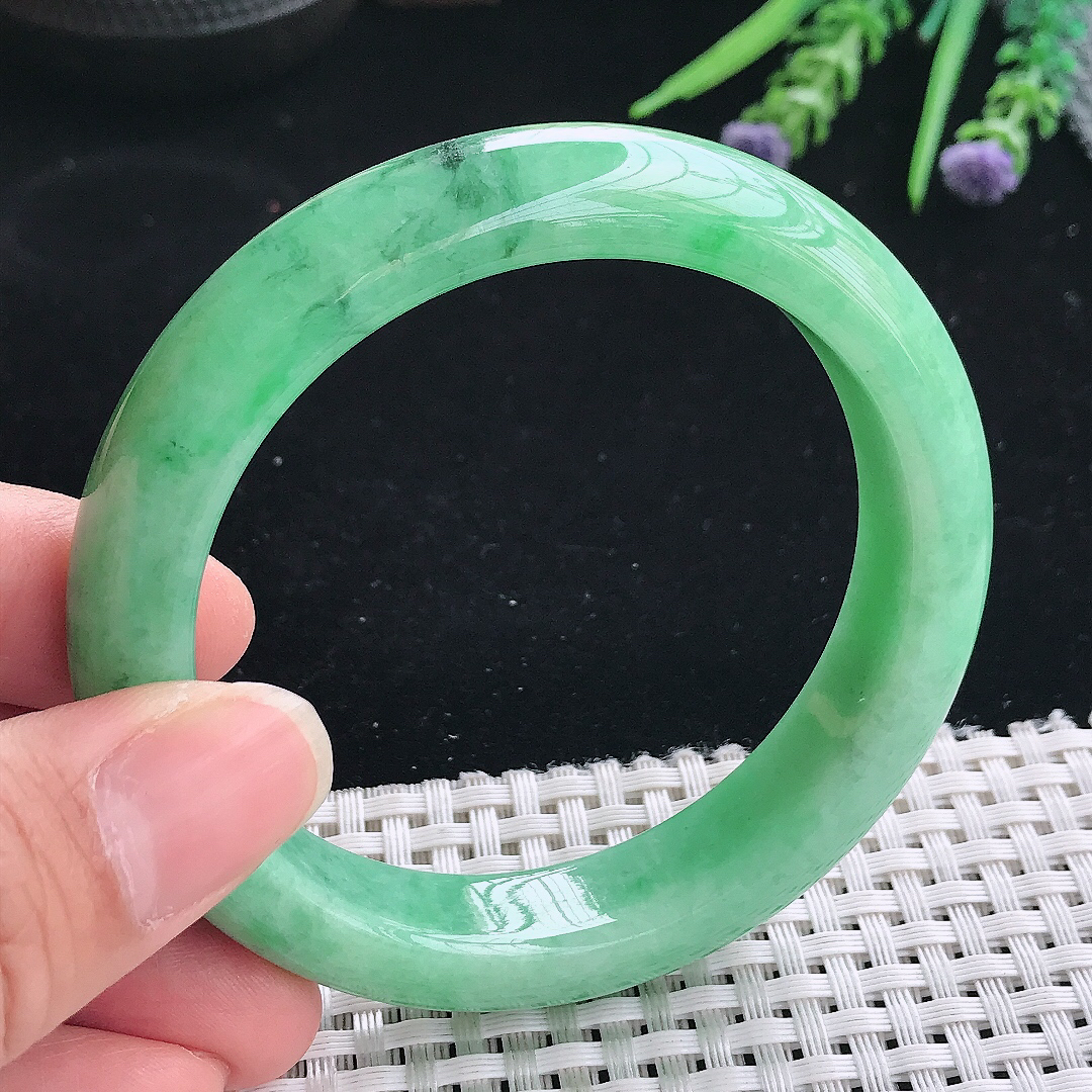 实拍A货翡翠57.8/13/8.9老坑精美满绿手镯宽边玉镯手环