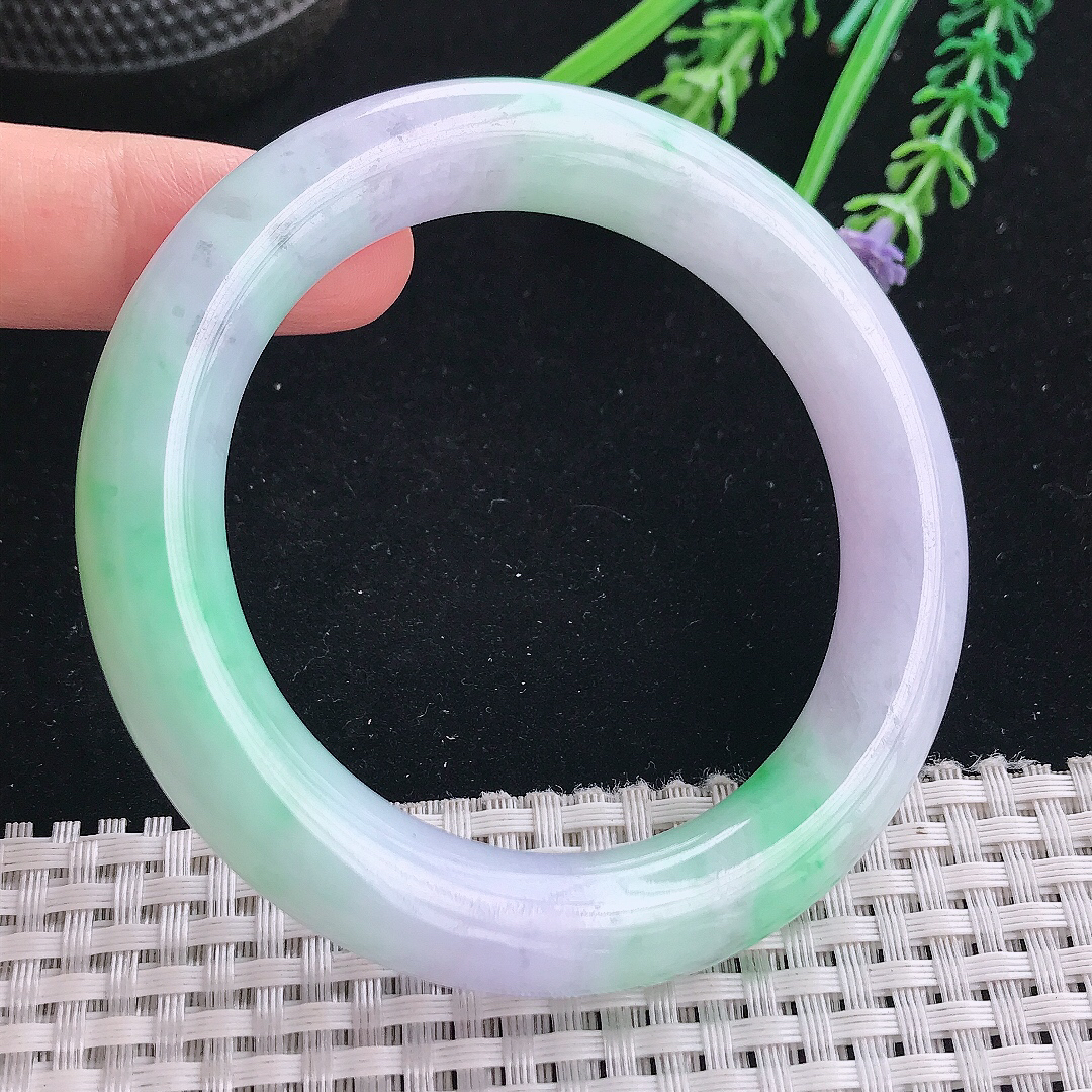 实拍A货翡翠56.5/11.6老坑精美冰润春带彩圆条手镯玉镯手环