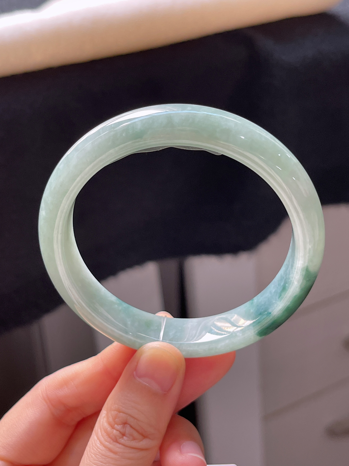 正圈56.7圈口，翡翠糯化种绿色手镯