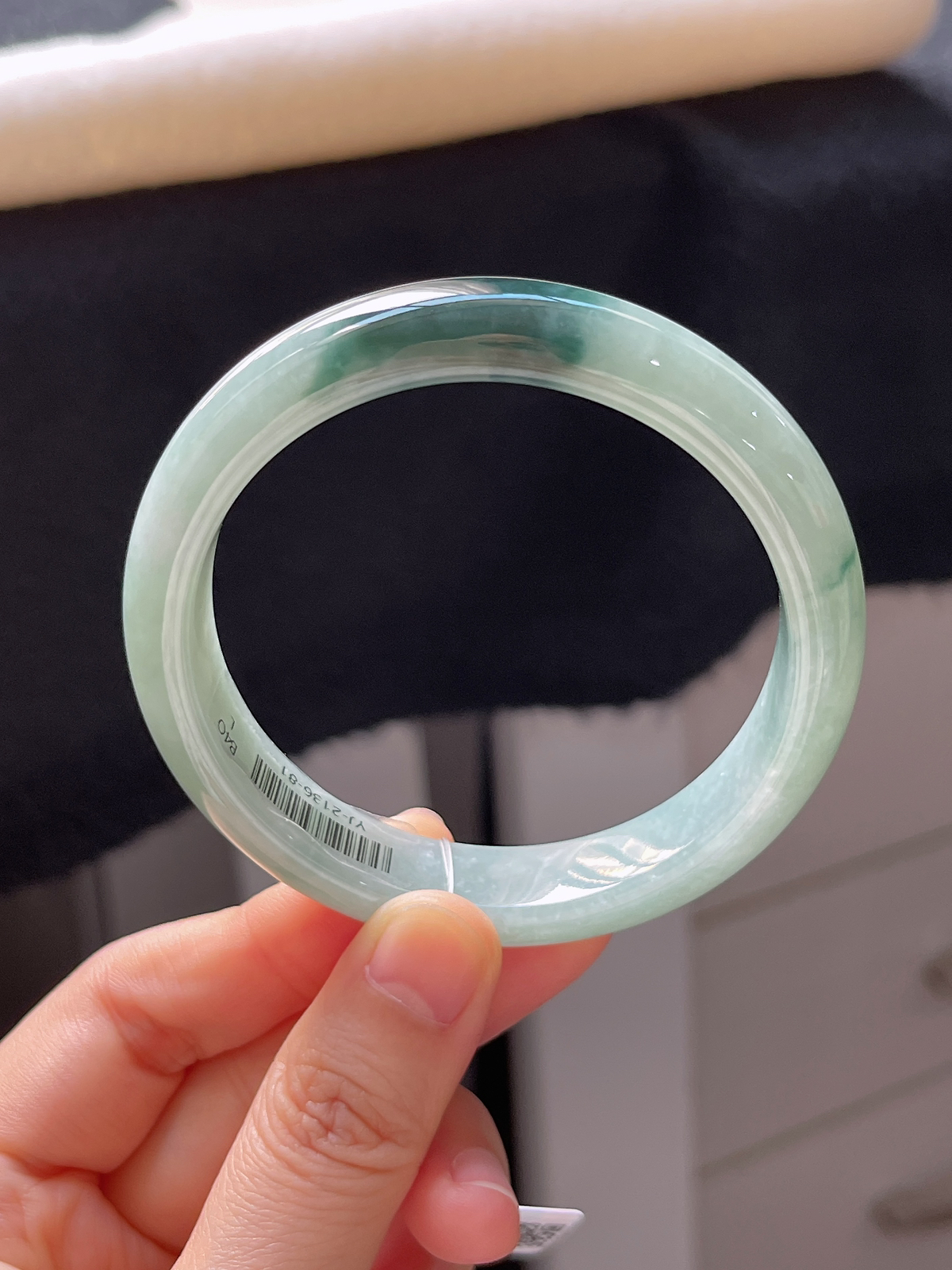 正圈56.7圈口，翡翠糯化种绿色手镯