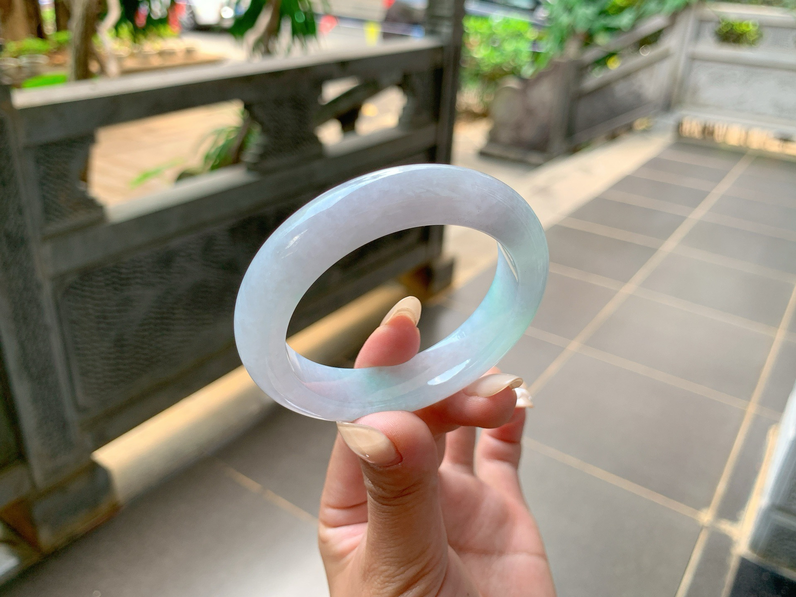 ｜51圈口
冰春底，飘金丝绿，淡淡的春彩感，颜色仙仙的，娇嫩可爱小巧玲珑，