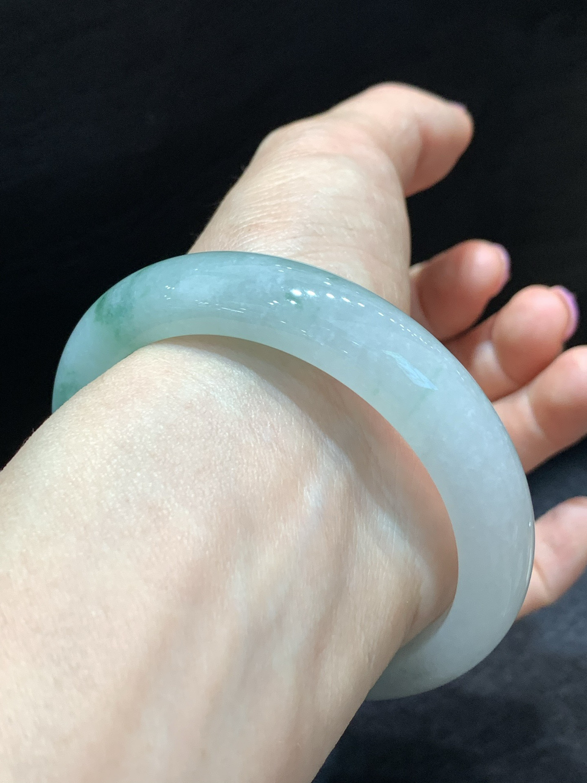 尺寸59.1/12.6/8.3，飘花手镯
水润细腻 清新甜美~