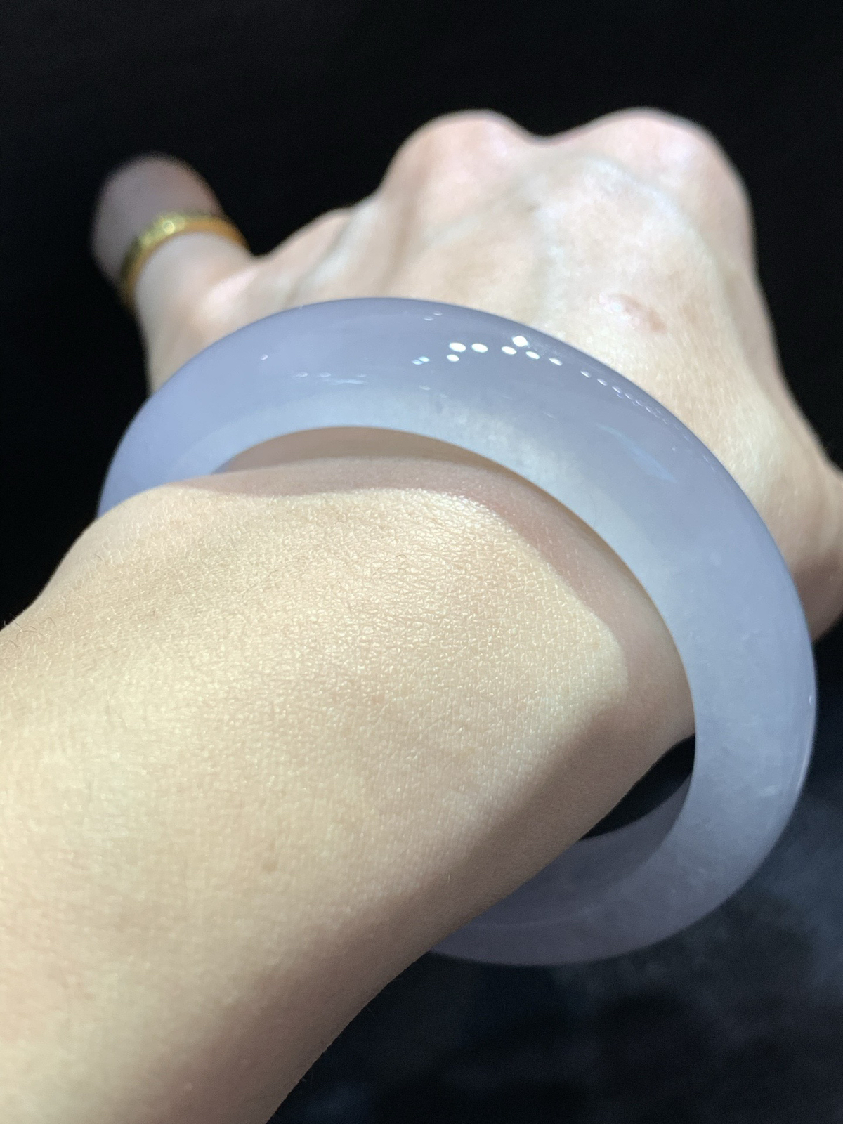 尺寸54.7/12.6/8.9，高冰手镯
冰透水润 种老肉细 起光