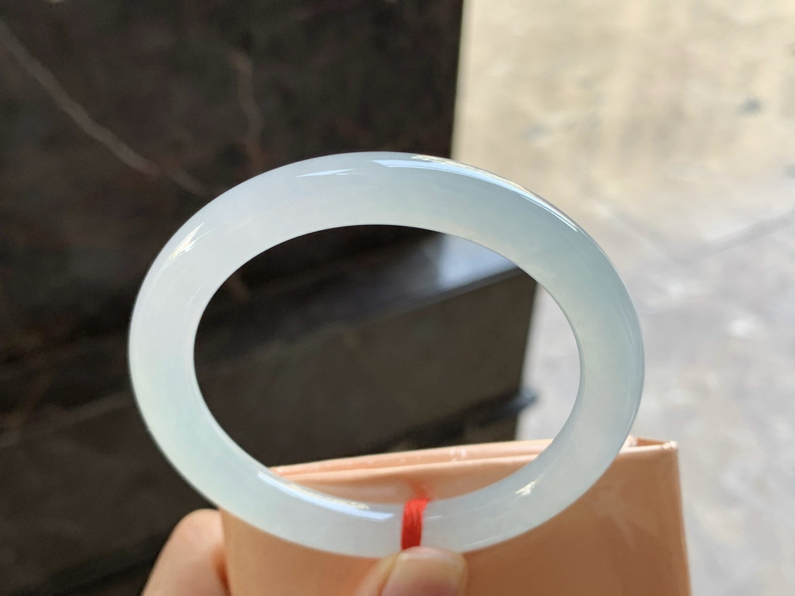 55-8.8

冰种圆条手镯^_^清透 水润