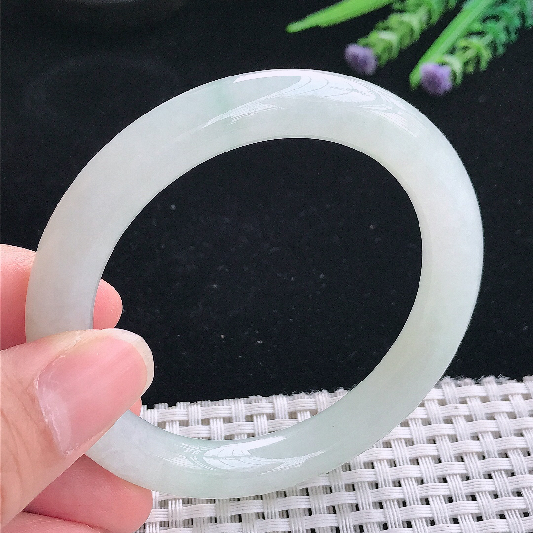实拍A货翡翠56.3/9.5/9.7老坑冰润起胶白月光圆条手镯玉镯手环
