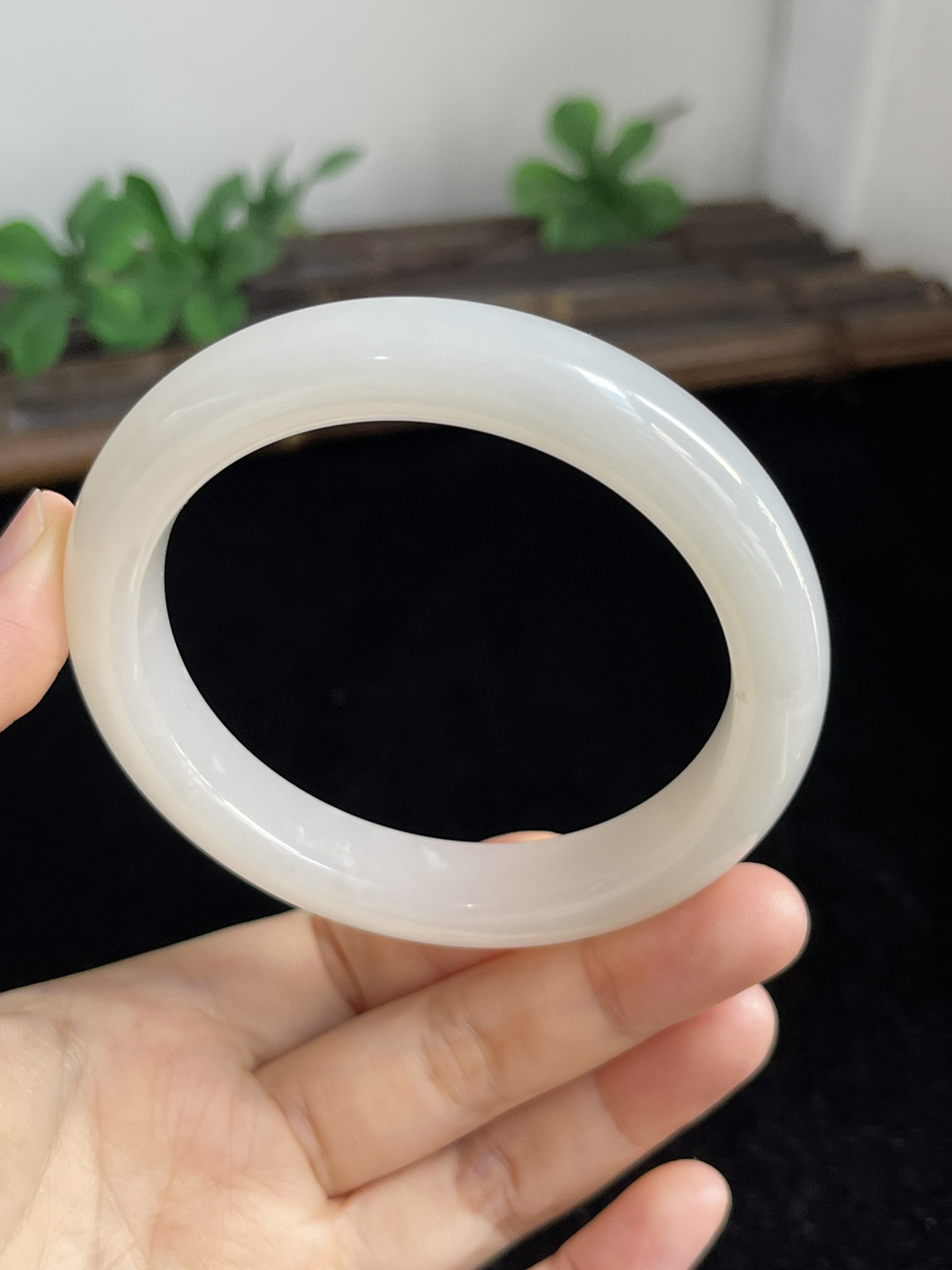 正圈58圈口，和田玉手镯