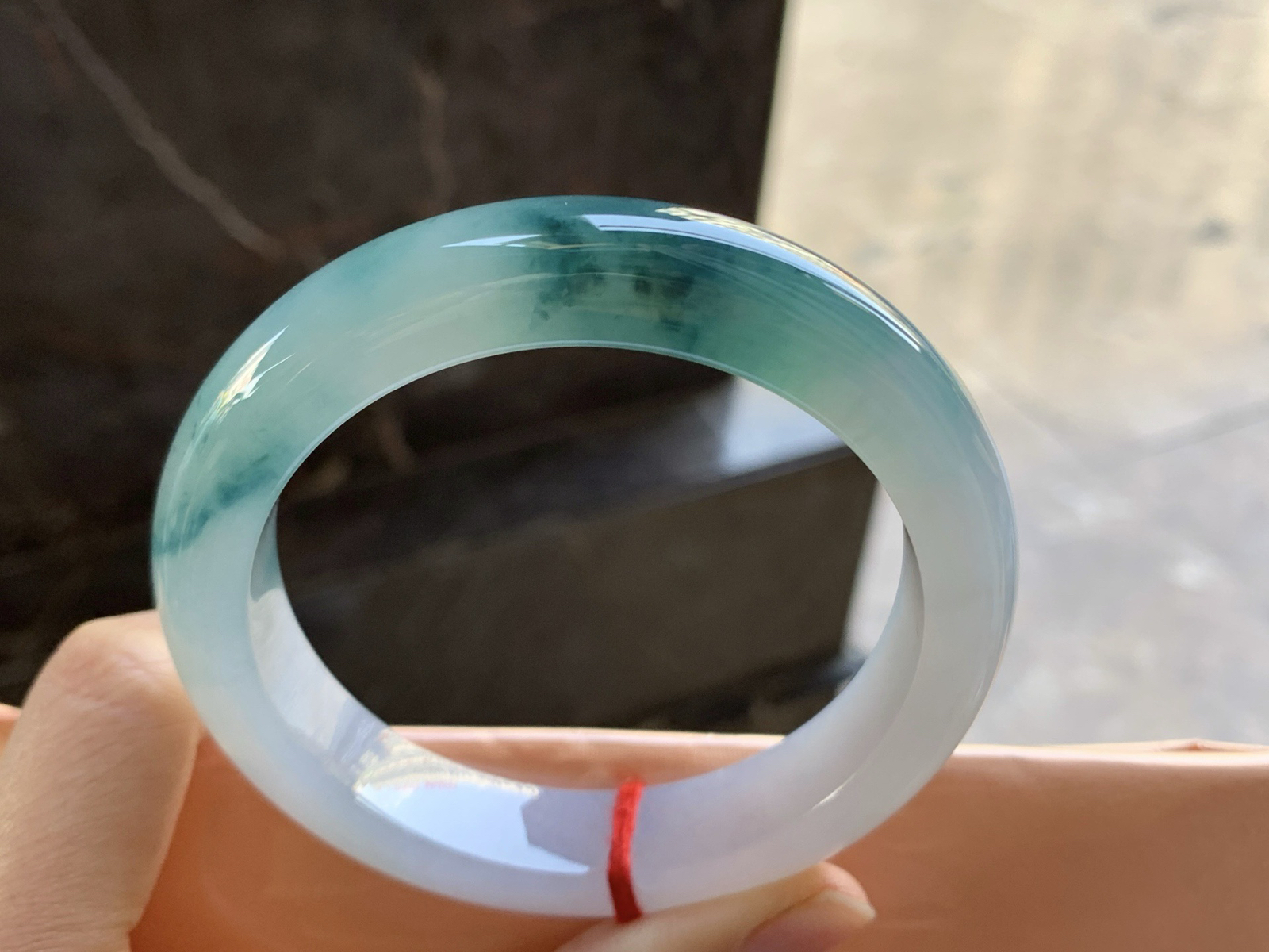 59-13-10

蓝花手镯^_^鲜艳 玉质温润