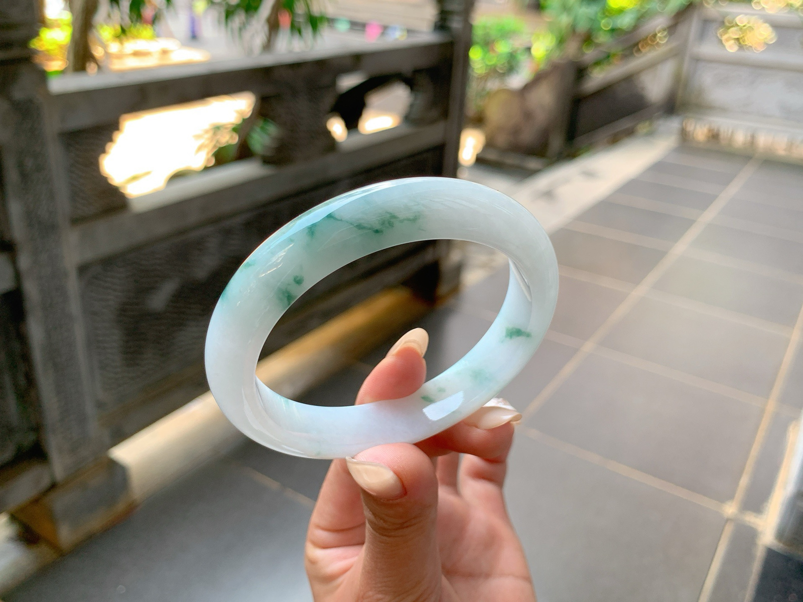 ｜60圈口
奶油底飘花大圈口，种好肉细，