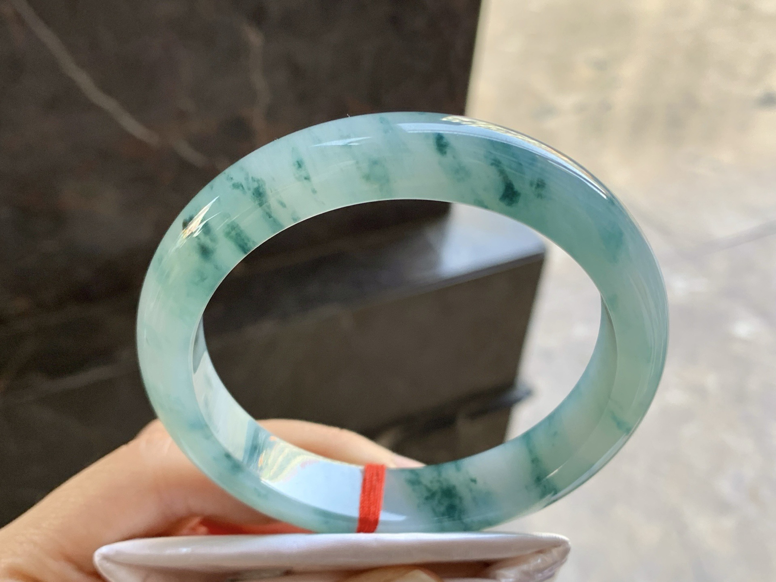 61.5-12.9-8.9

蓝花手镯^_^大圈 飘花灵韵