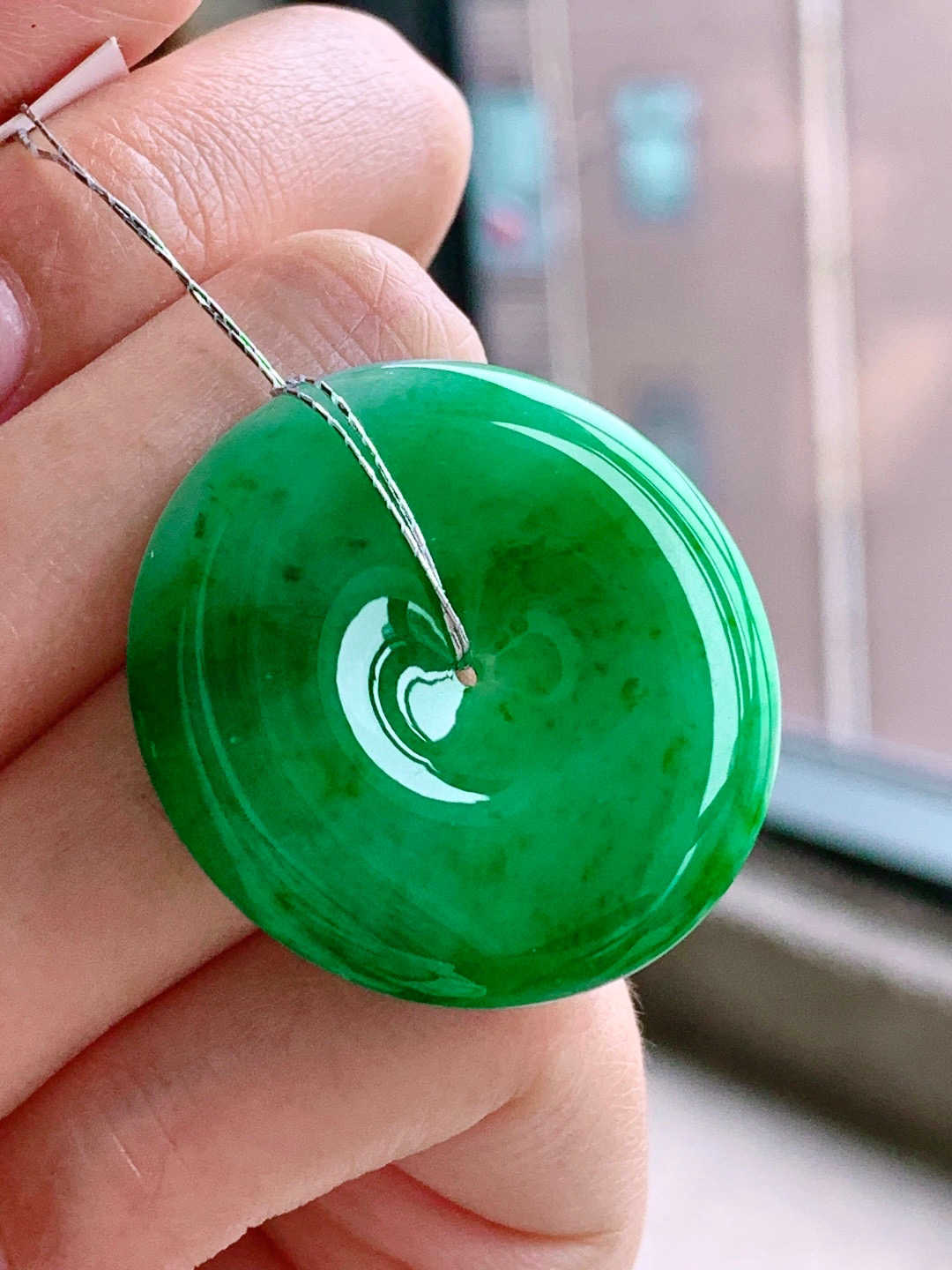 飘绿花大平安扣吊坠
【尺寸】34.3-5.5