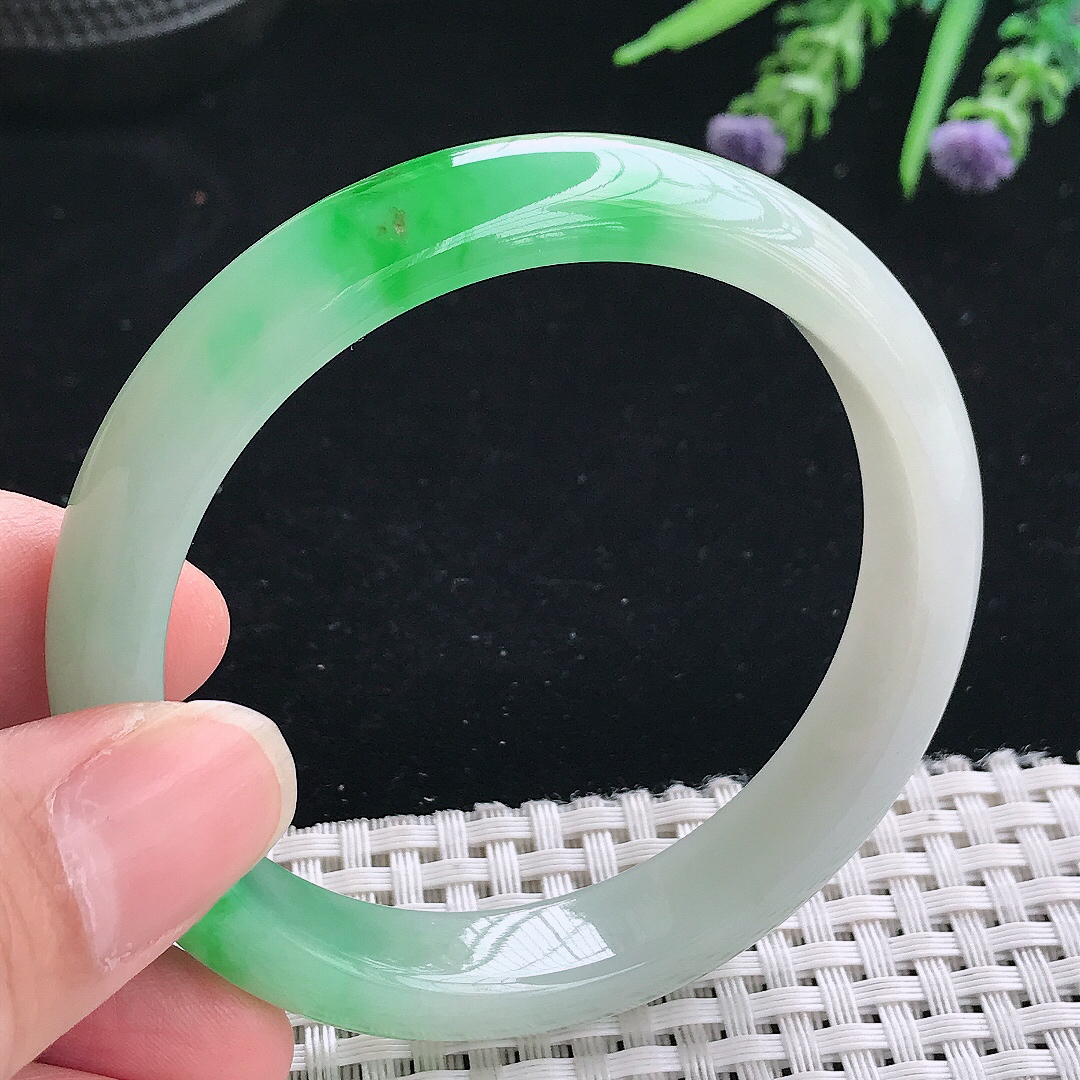 实拍A货翡翠56.5/11.9/7.8老坑冰润起胶飘阳绿手镯玉镯手环