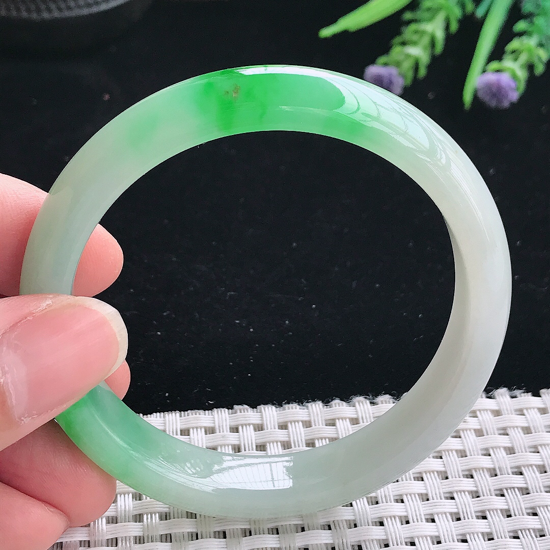 实拍A货翡翠56.5/11.9/7.8老坑冰润起胶飘阳绿手镯玉镯手环