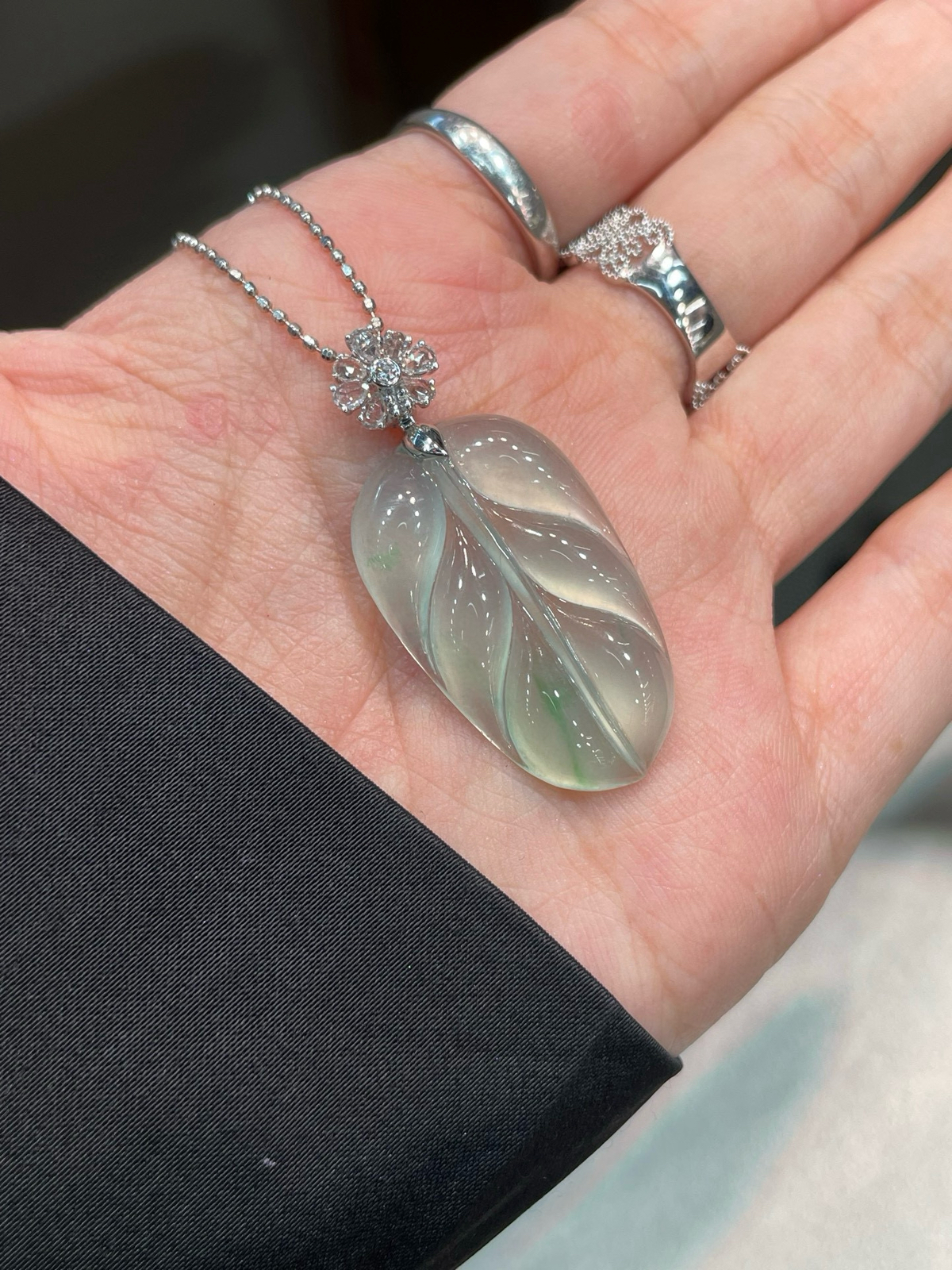 冰晴 起光 飘阳绿 叶子吊坠

18k金扣头