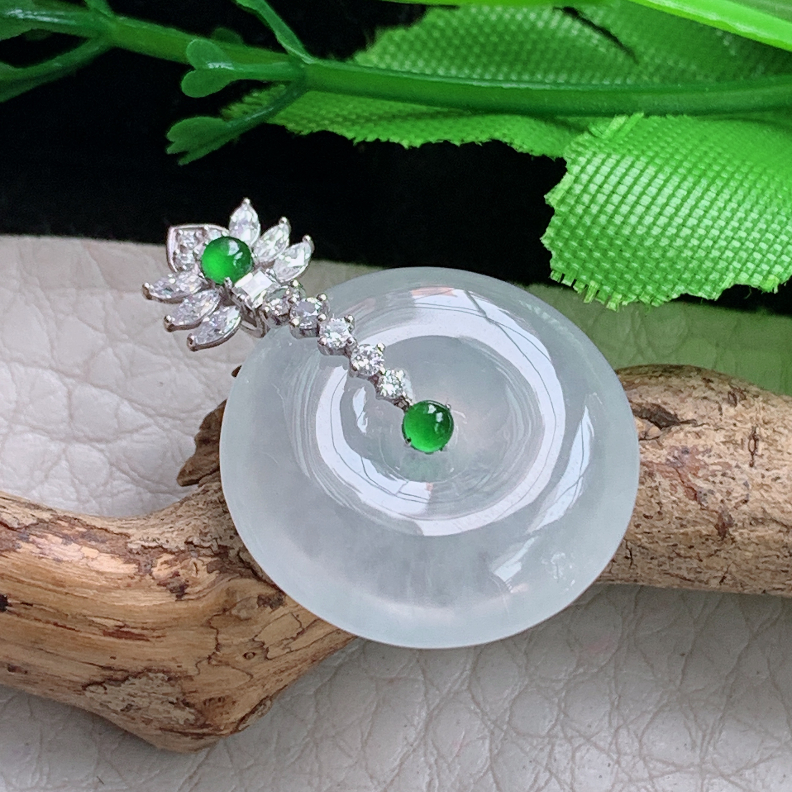 xo实拍29*21*5.8缅甸翡翠a货冰种起光平安扣 玉扣玉挂件 玉坠