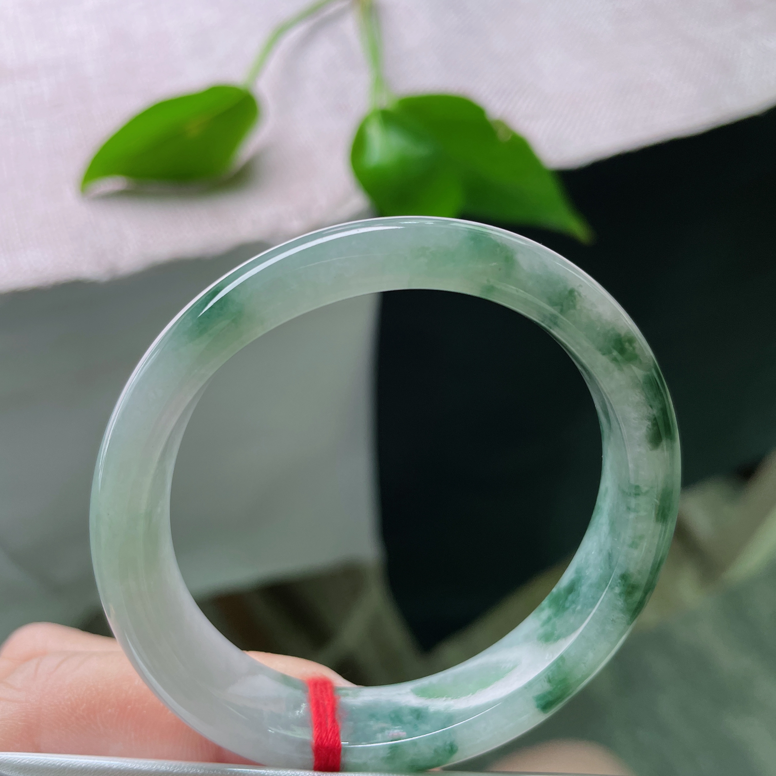 尺寸：52.8（47）/12.2/7.1飘花贵妃，水润细腻，繁花似锦觅安宁，贵气..