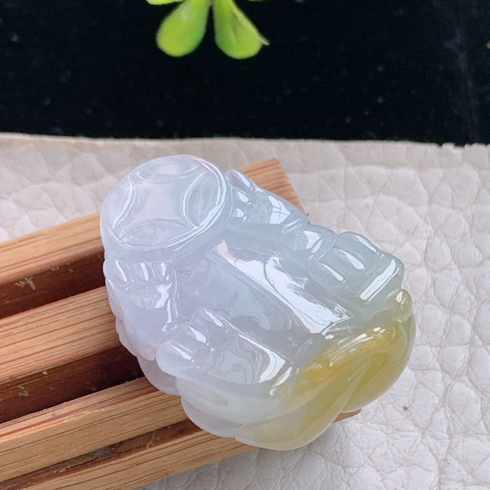 xo实拍29*20*9.8缅甸翡翠a货冰双彩招财貔貅 皮休玉挂件 玉坠