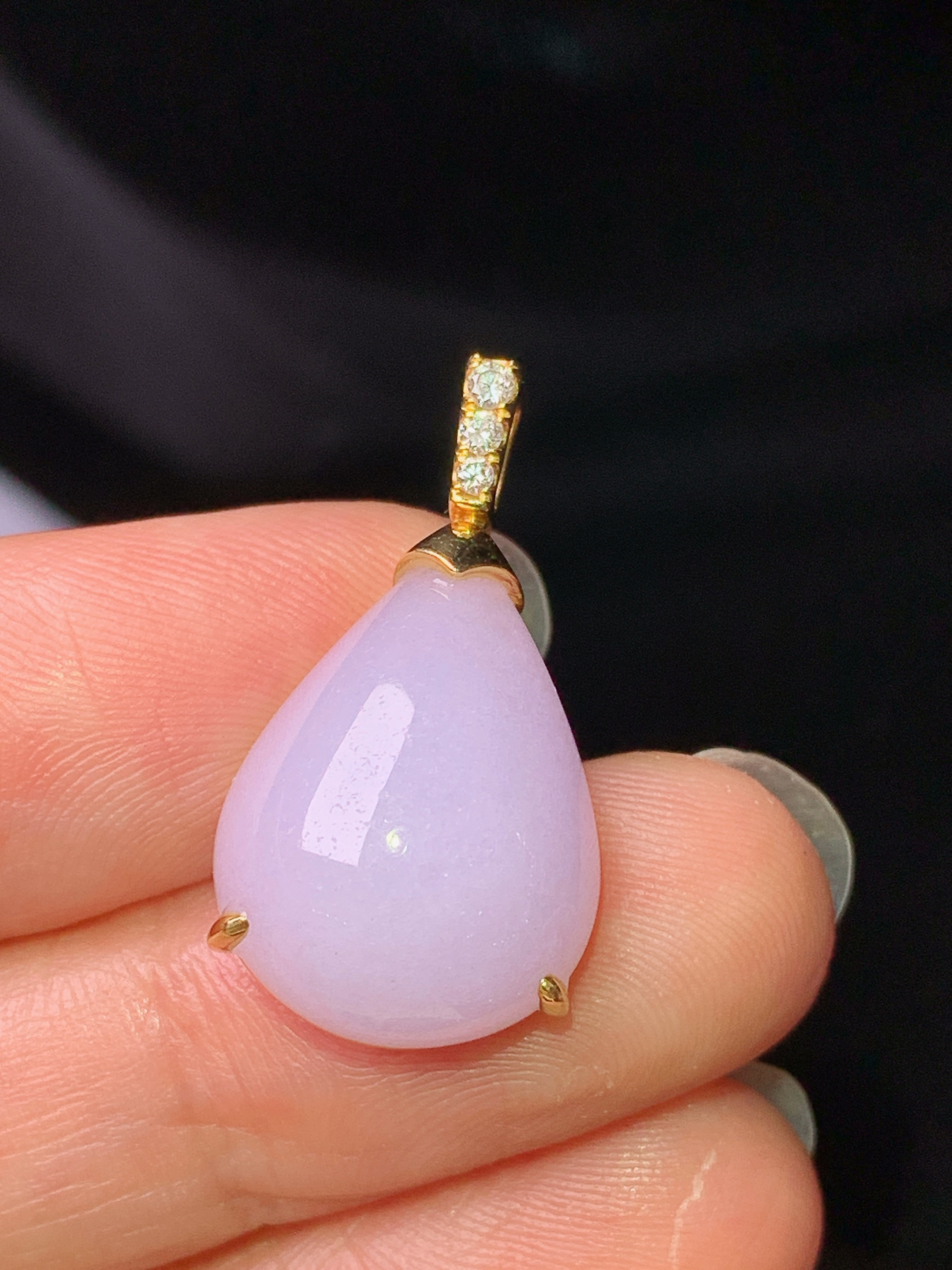 18k金钻镶嵌淡紫罗兰水滴吊坠 玉质细腻 色泽艳丽清新 水润亮眼 整体尺寸24.6*13.8*8b1