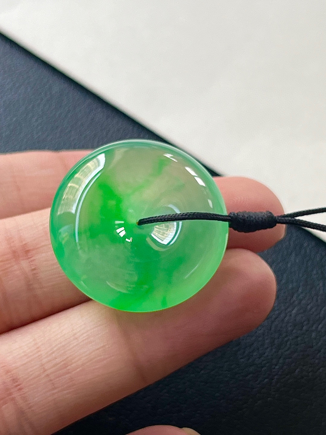 【平安扣】种老细腻，色阳浓郁起胶尺寸：25.3*8