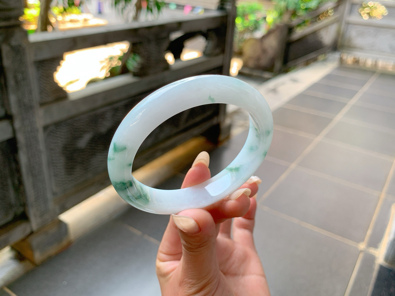 ｜60圈口
奶油底飘花大圈口，种好肉细，