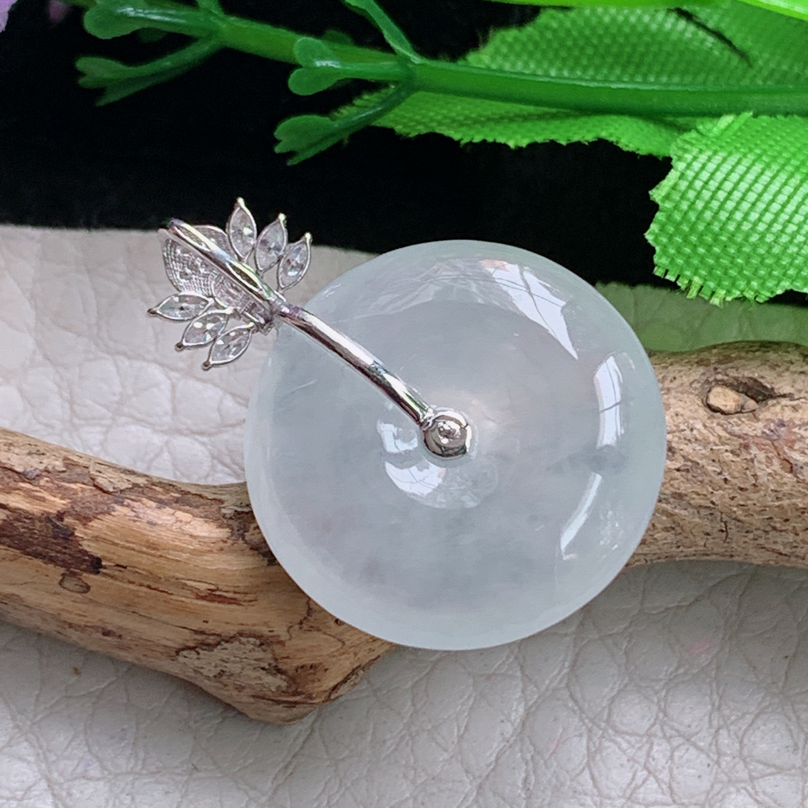 xo实拍29*21*5.8缅甸翡翠a货冰种起光平安扣 玉扣玉挂件 玉坠