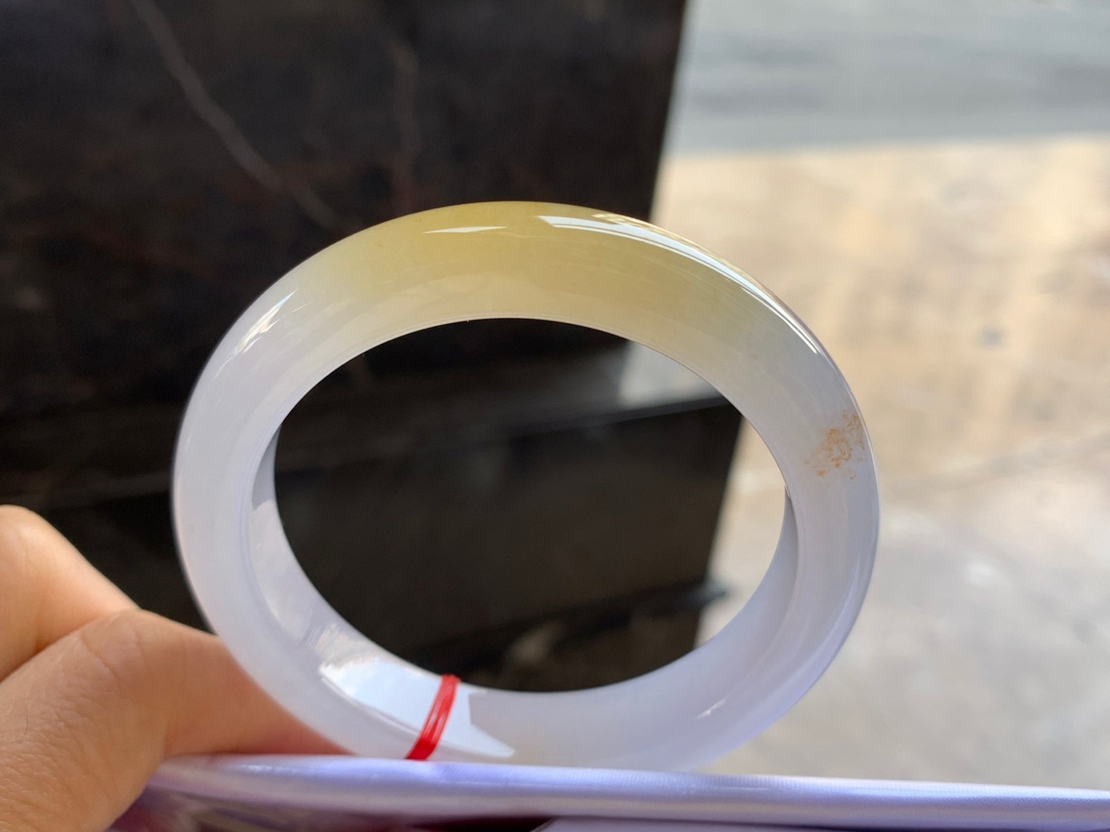 55-12-9

冰黄手镯^_^种水好 鲜艳