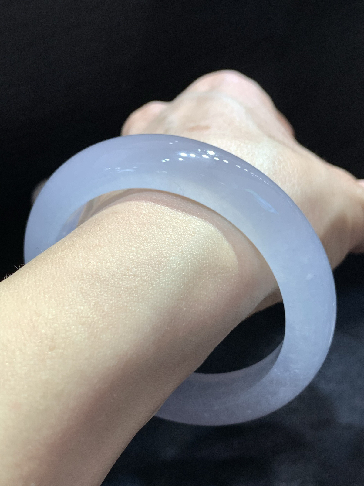 尺寸54.7/12.6/8.9，高冰手镯
冰透水润 种老肉细 起光