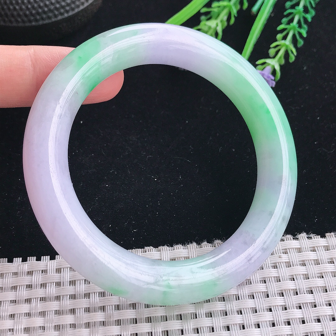 实拍A货翡翠56.5/11.6老坑精美冰润春带彩圆条手镯玉镯手环