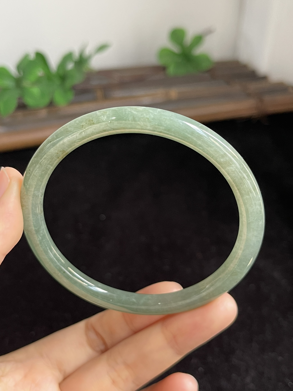 圆镯59圈口，翡翠手镯