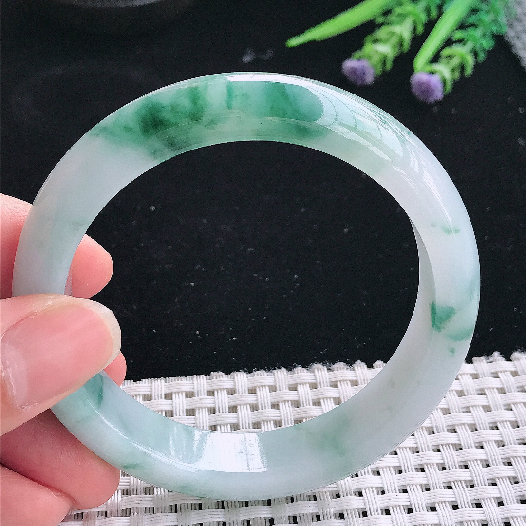 实拍A货翡翠58.5/13.5/8.8老坑冰润起胶飘花手镯玉镯手环