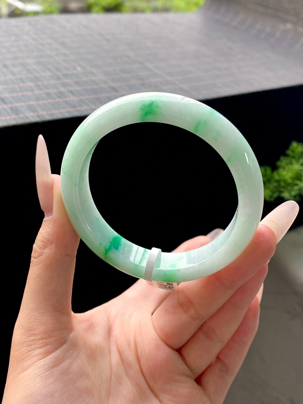 阳绿白底青正圈成品（纹不扣）

⭕️57-12.7-8.6