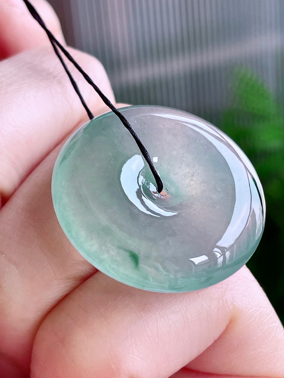 冰飘花平安扣吊坠

尺寸27.3-6