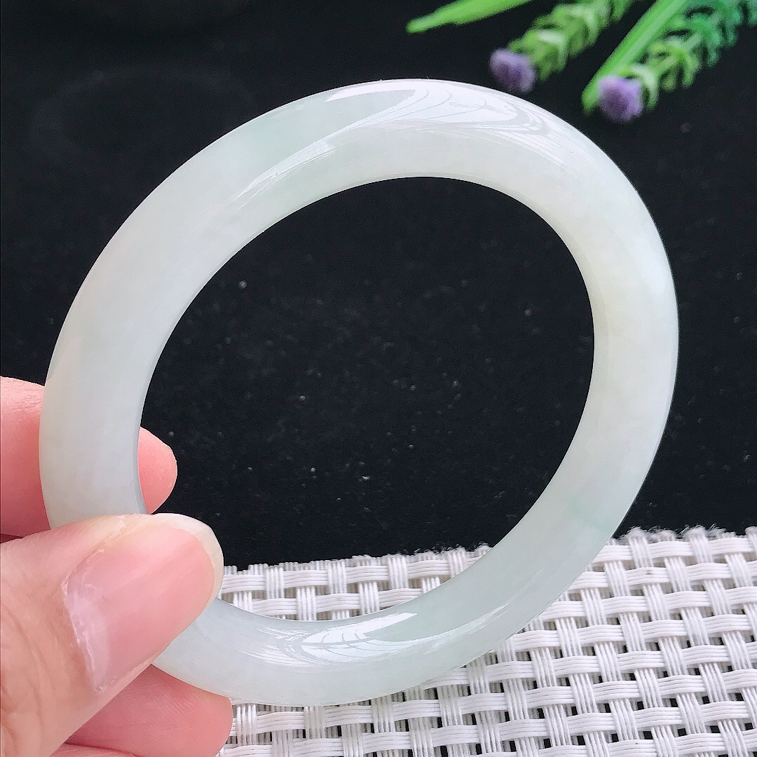 实拍A货翡翠56.3/9.5/9.7老坑冰润起胶白月光圆条手镯玉镯手环