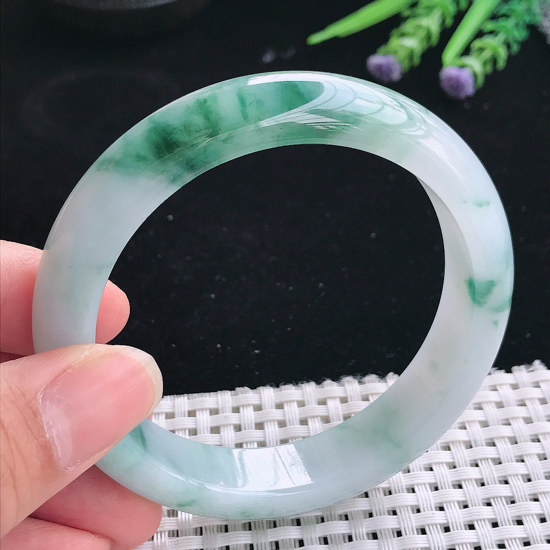 实拍A货翡翠58.5/13.5/8.8老坑冰润起胶飘花手镯玉镯手环