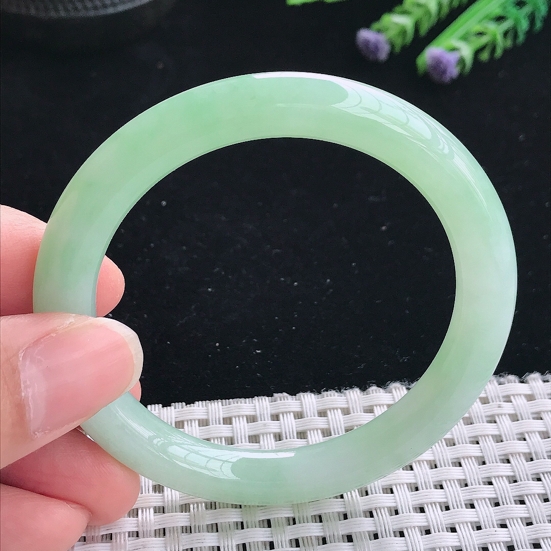 实拍A货翡翠53/8.5/8.9老坑精美冰晴绿圆条手镯玉镯手环