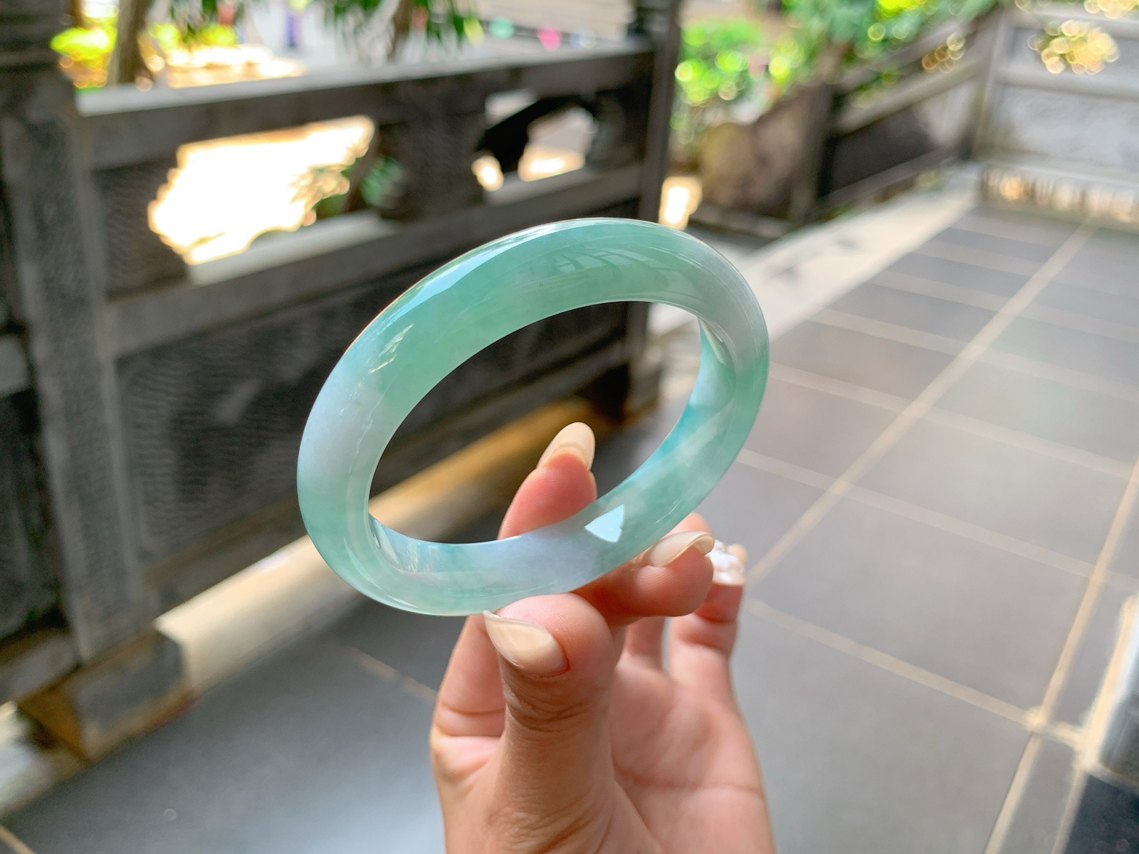 ｜55圈口
冰蓝晴，种好冰透透，局部有点点棉，