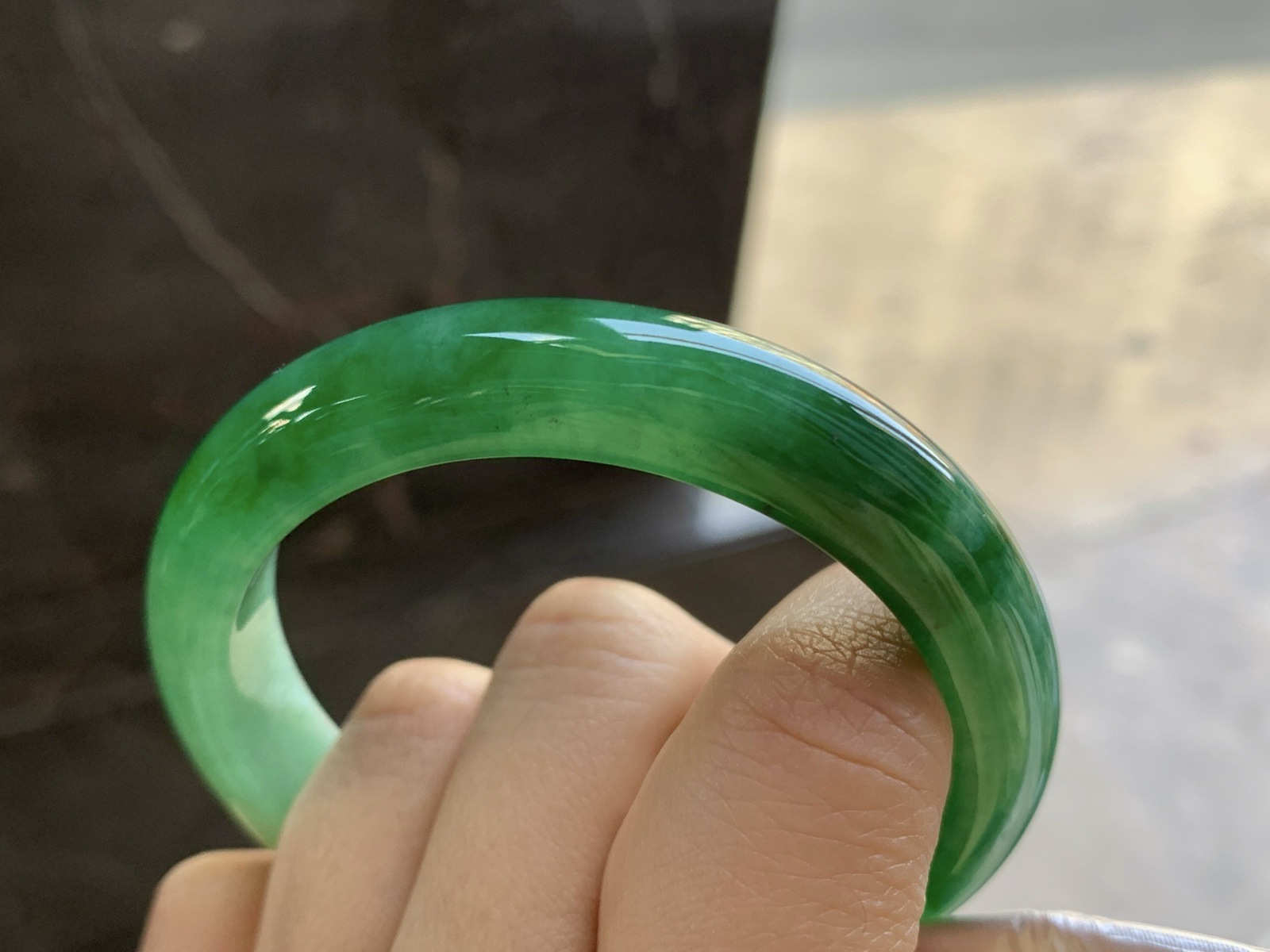 53.5-11.2-8

浓绿色手镯^_^鲜艳 浓郁